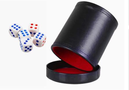 Board Game Yahtzee - หนังถ้วยลูกเต๋าพร้อมฝาปิดสีเขียวสีแดงซับภายในเงียบในการเขย่าสําหรับโกหกลูกเต๋า Farkle Yahtzee เกมกระดาน 5 pcs