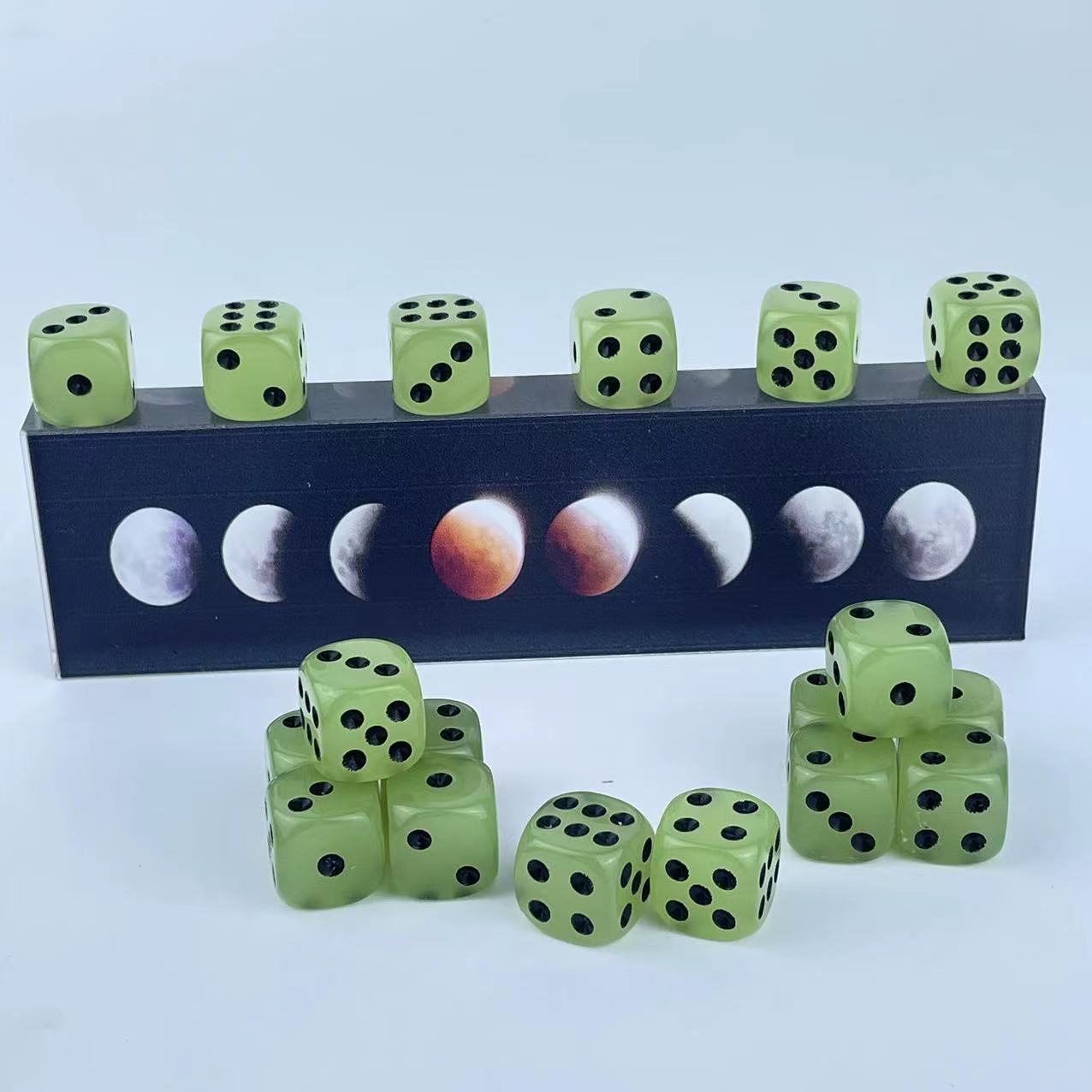 10 แพ็ค 14 มม.D6 หกด้านเรืองแส - Board Game Yahtzee บทวิจารณ์และราคา